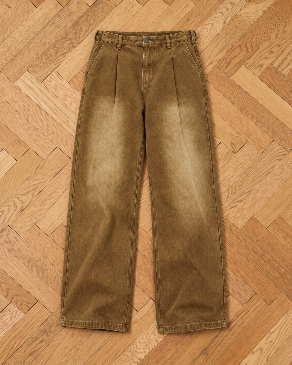 Pleated Jeans