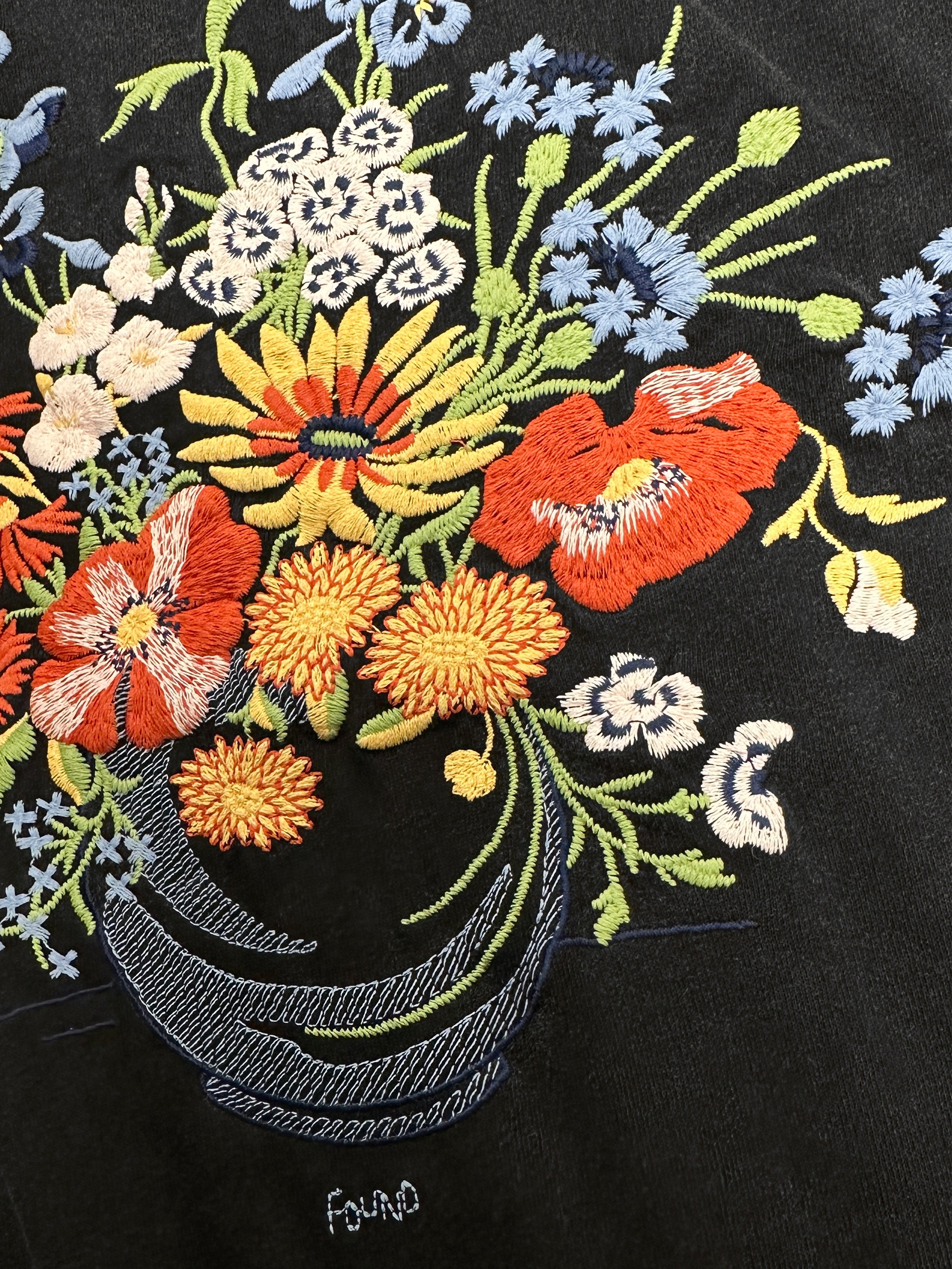 Bouquet White Flowers Tee